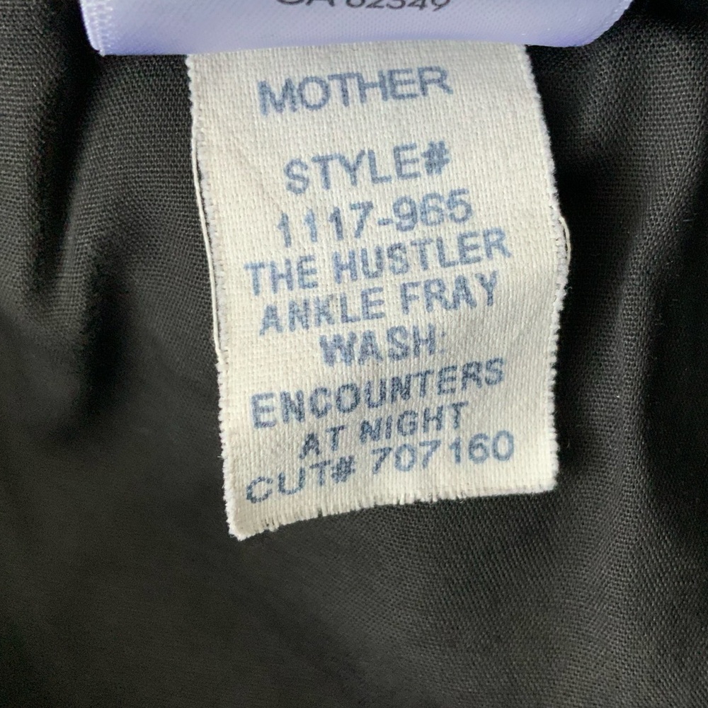 MOTHER Jeans Hustler Ankle Fray Encounters at Night Cropped Black Size 29 - Picture 14 of 15